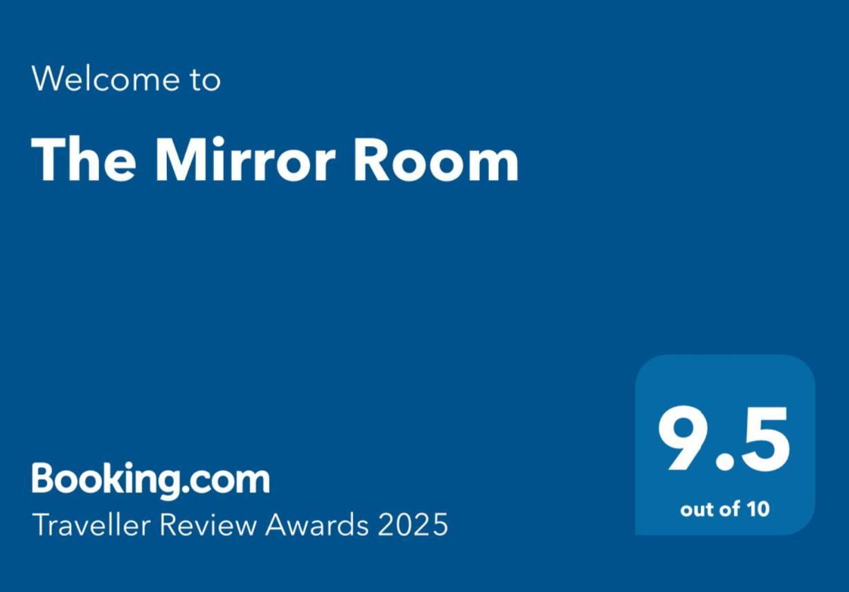 The Mirror Room เวลีคอเทอร์โนโว ภายนอก รูปภาพ